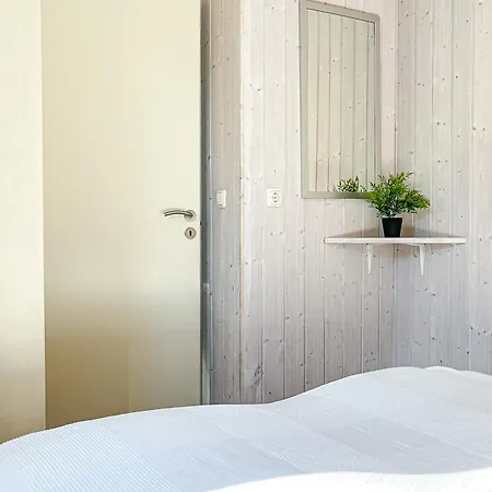 Holiday home Schatzkiste - Dorf 18 Priwall